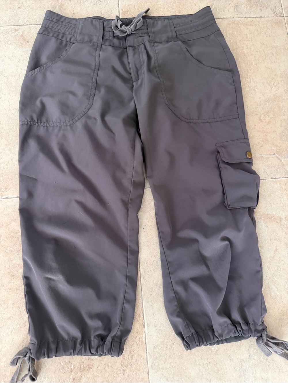 ALO Women Cool-Fit Yoga Pants XS Steel Gray Cargo Crop